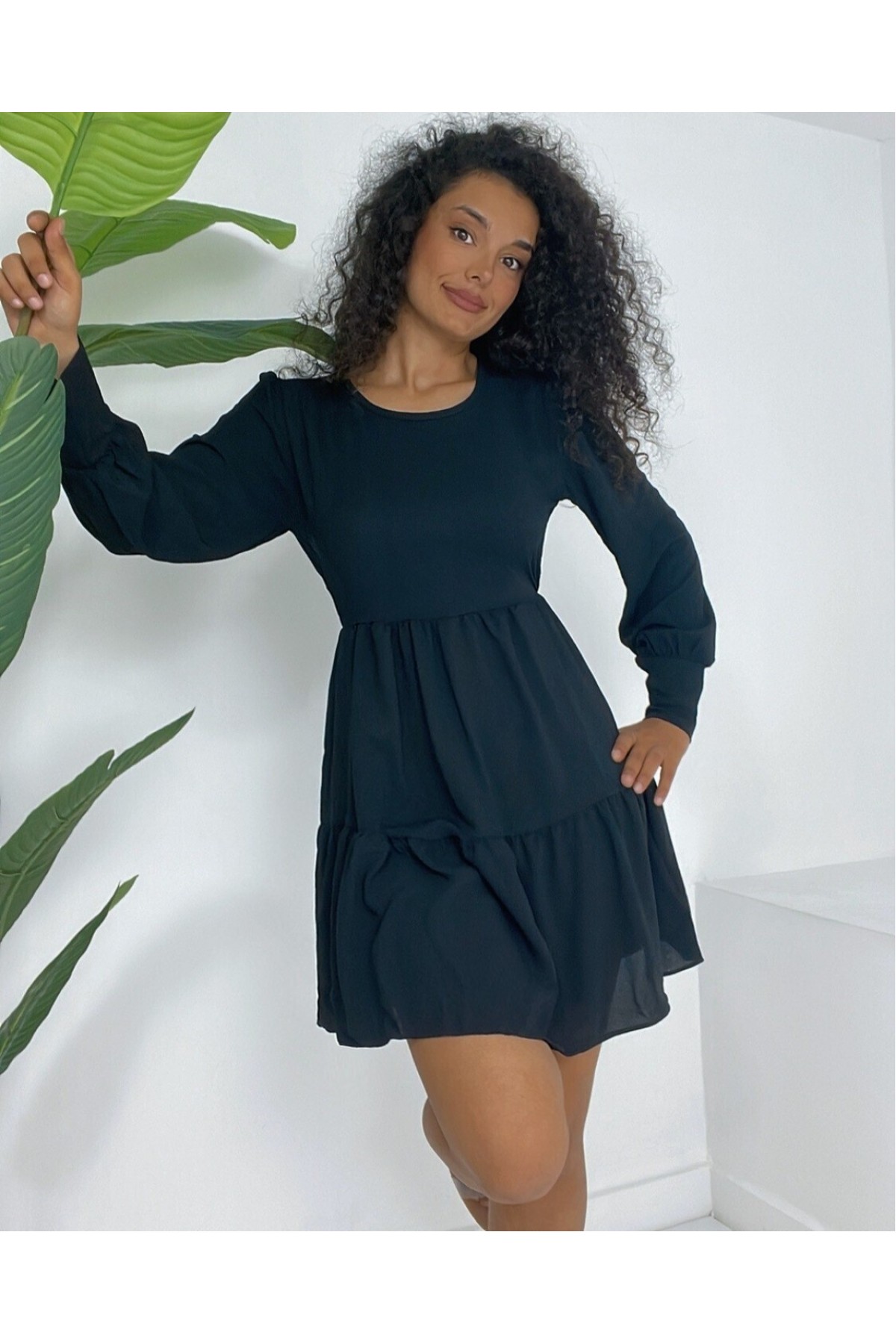 Round Neck Elastic Waist Elastic Skirt Layered Ayrobin Dress -Black