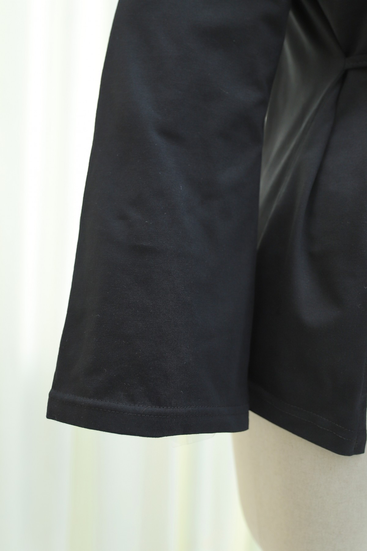 Jersey Tunic with Tie Waist and Slit -Black detay görseli
