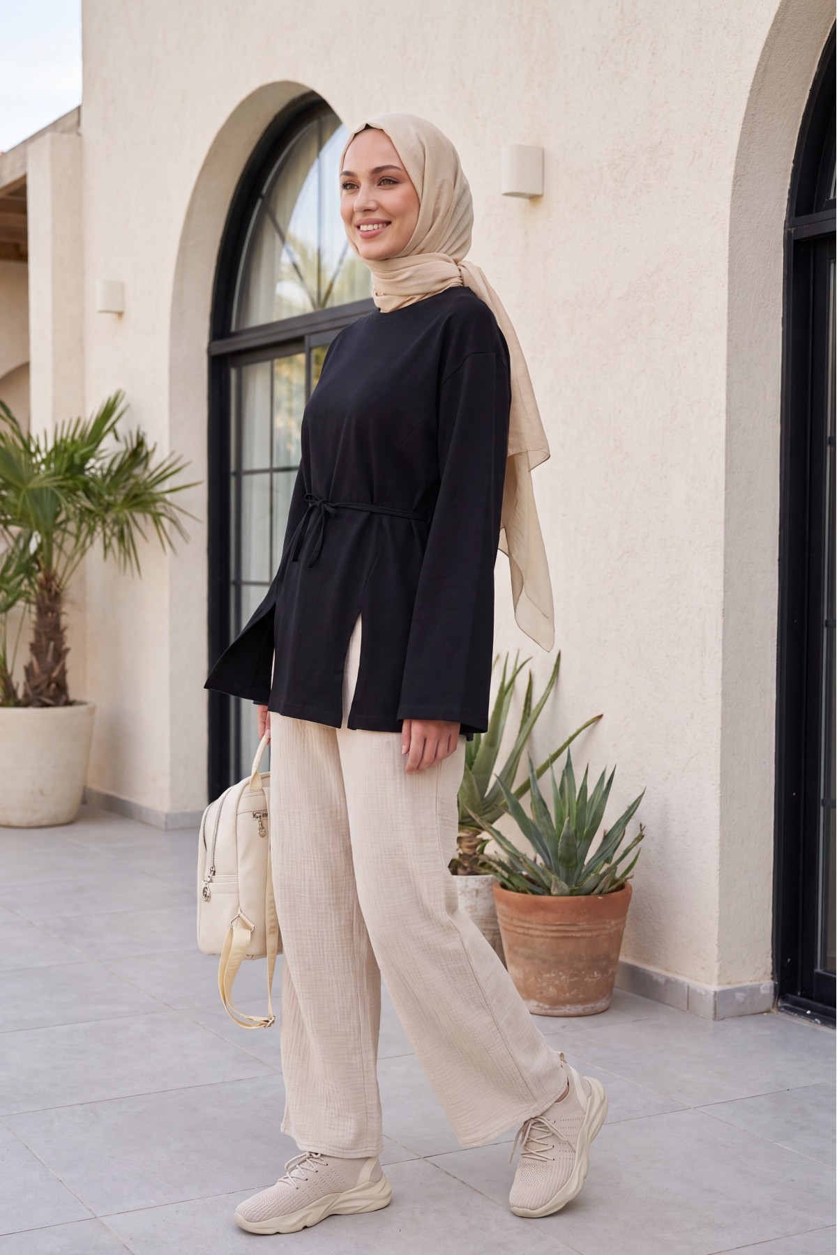 Jersey Tunic with Tie Waist and Slit -Black detay görseli
