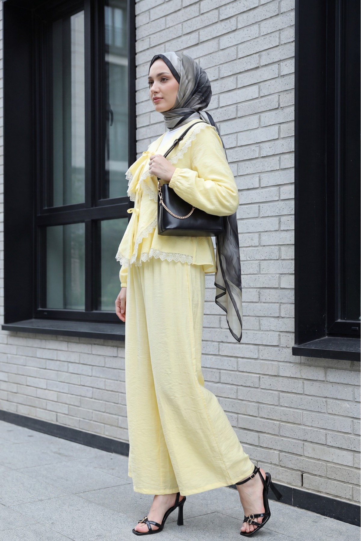Strawberry Set with Lace Detail and Front Tie-Up Pants -Yellow