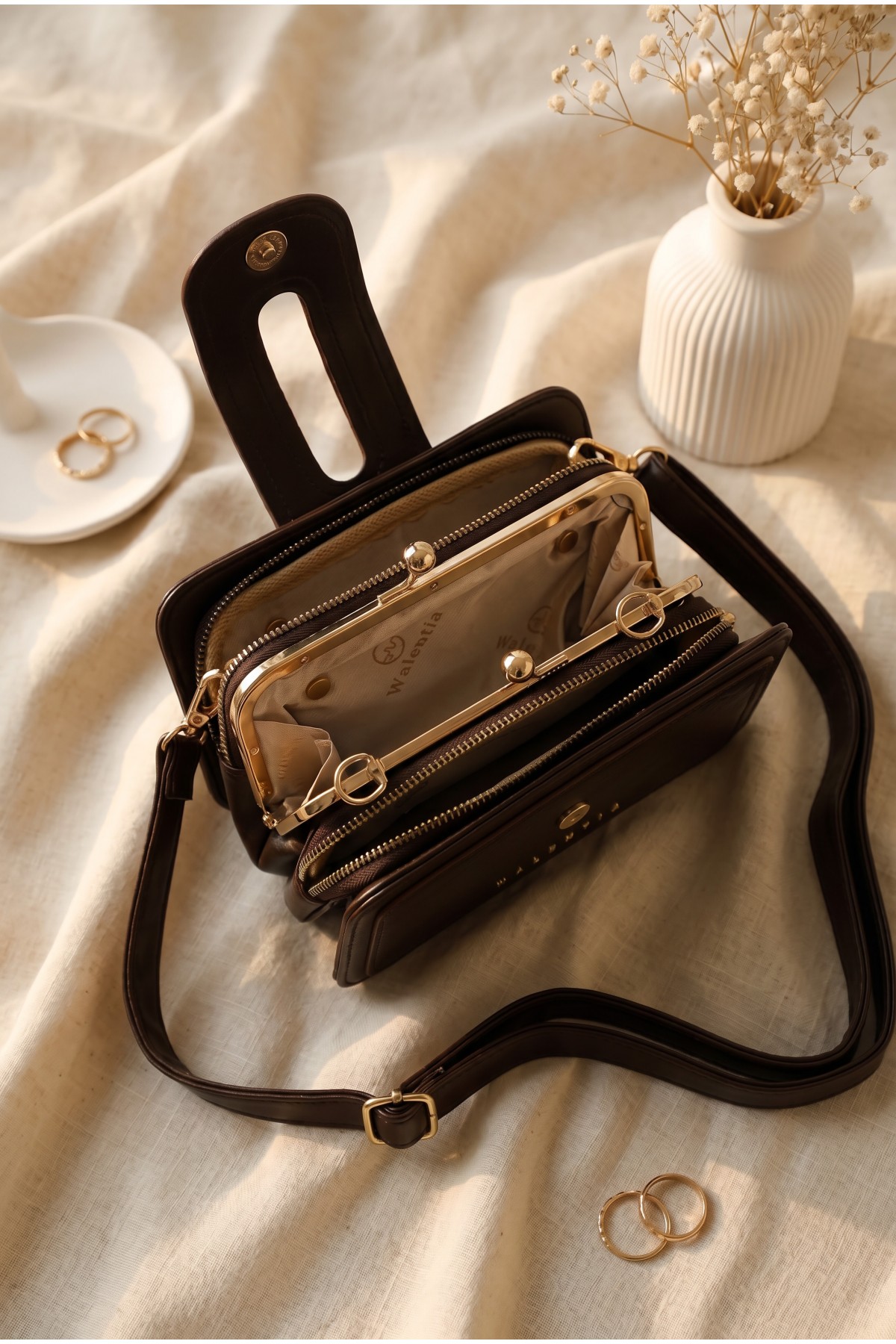Gold Detailed Multifunctional Hand and Shoulder Bag -Black