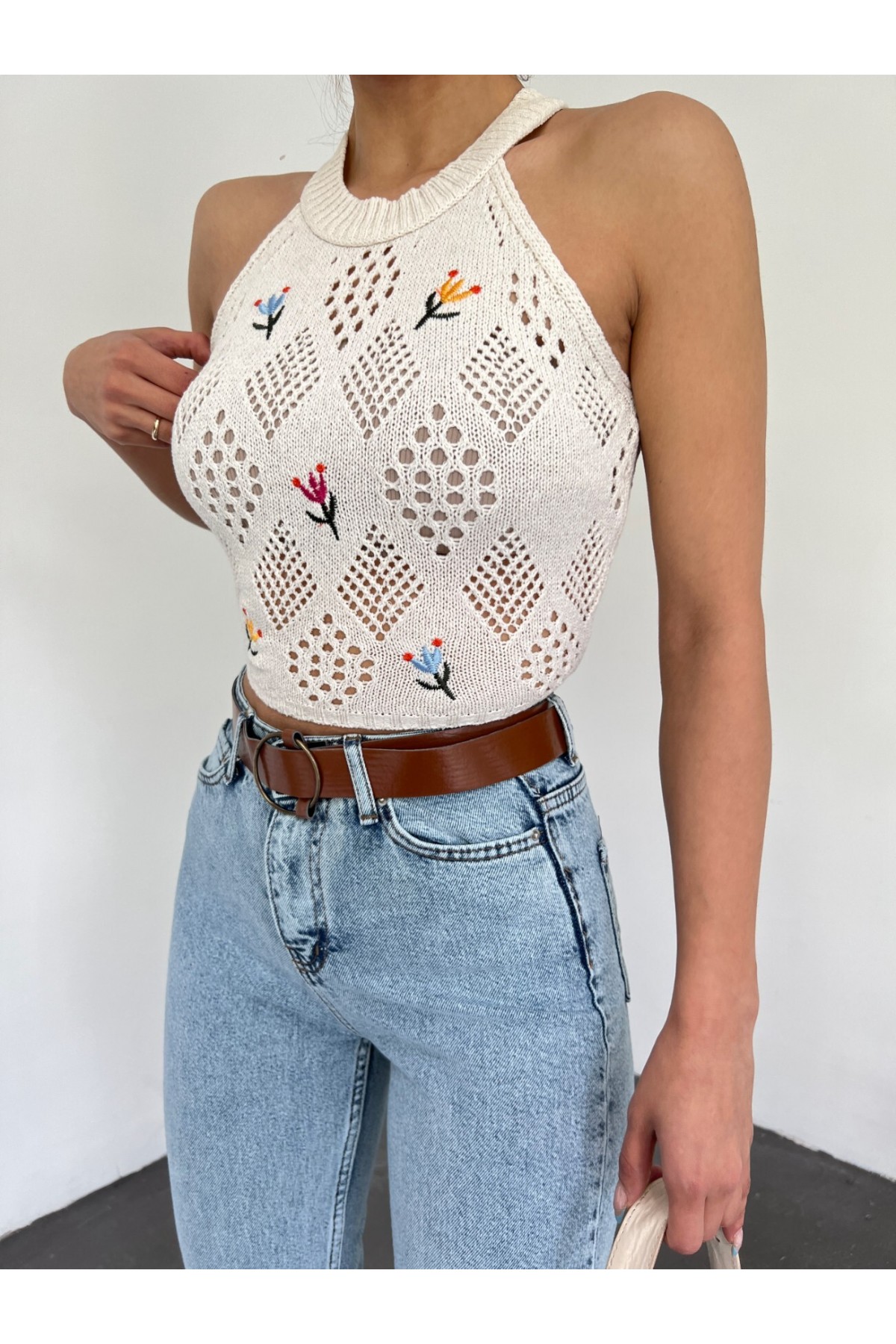 Openwork Embroidered Zero Sleeve Knitwear Crop -Cream color