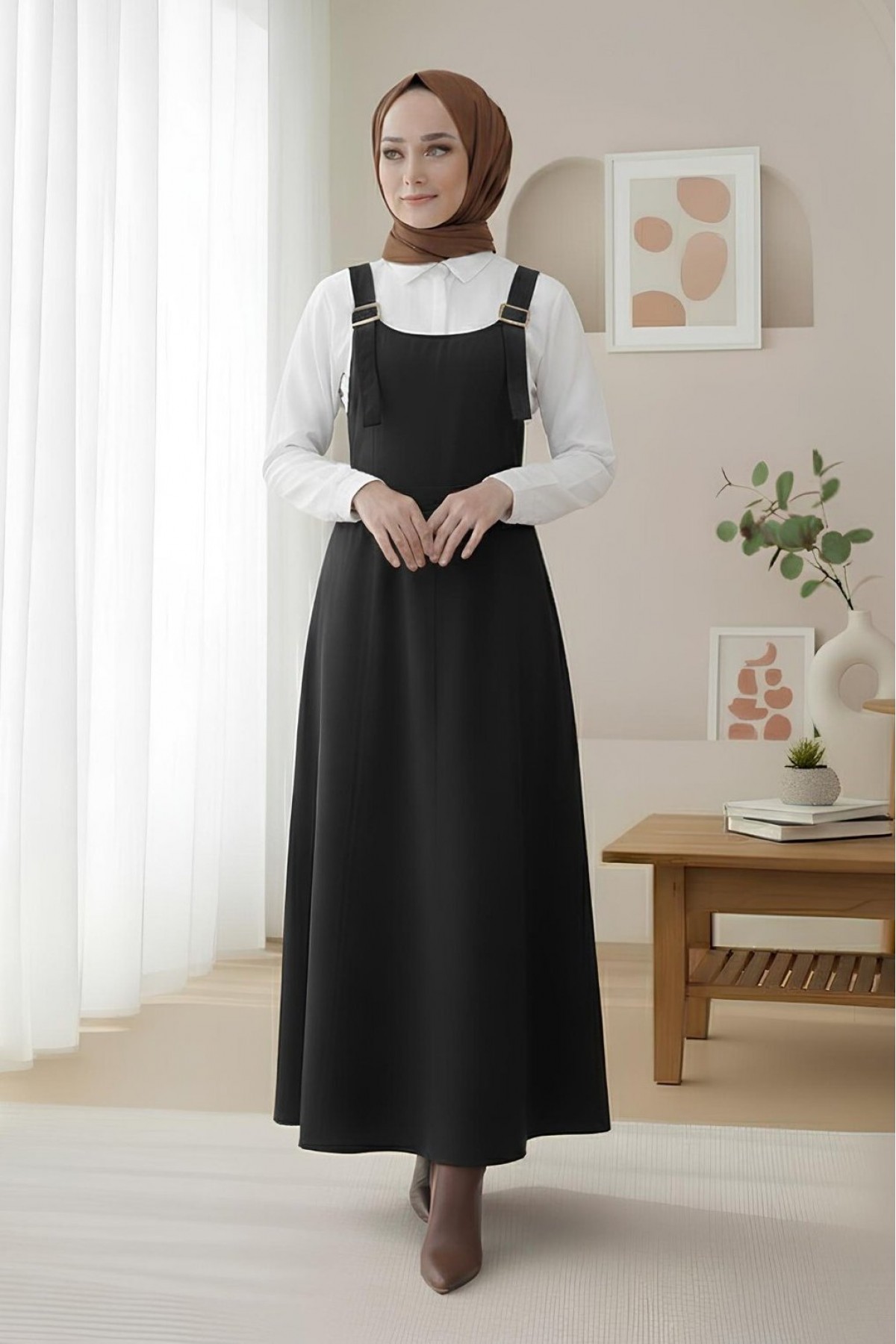 Half  Zippered Gabardine Vest -Black