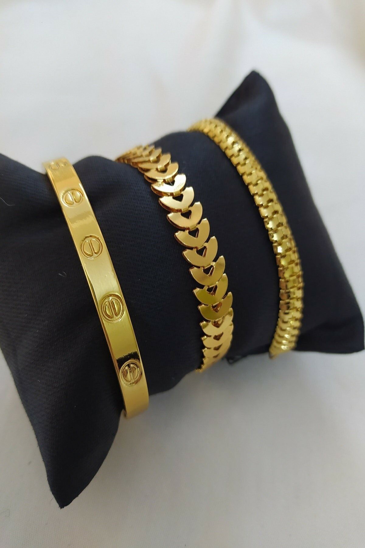 Kadın Gold Renk Kılçık Model Tırtıl Model Düz Crt Model  Kararmaz Çelik Kombin Bileklik
