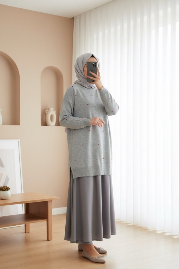Heart Embroidered Crew Neck Knit Tunic -Grey