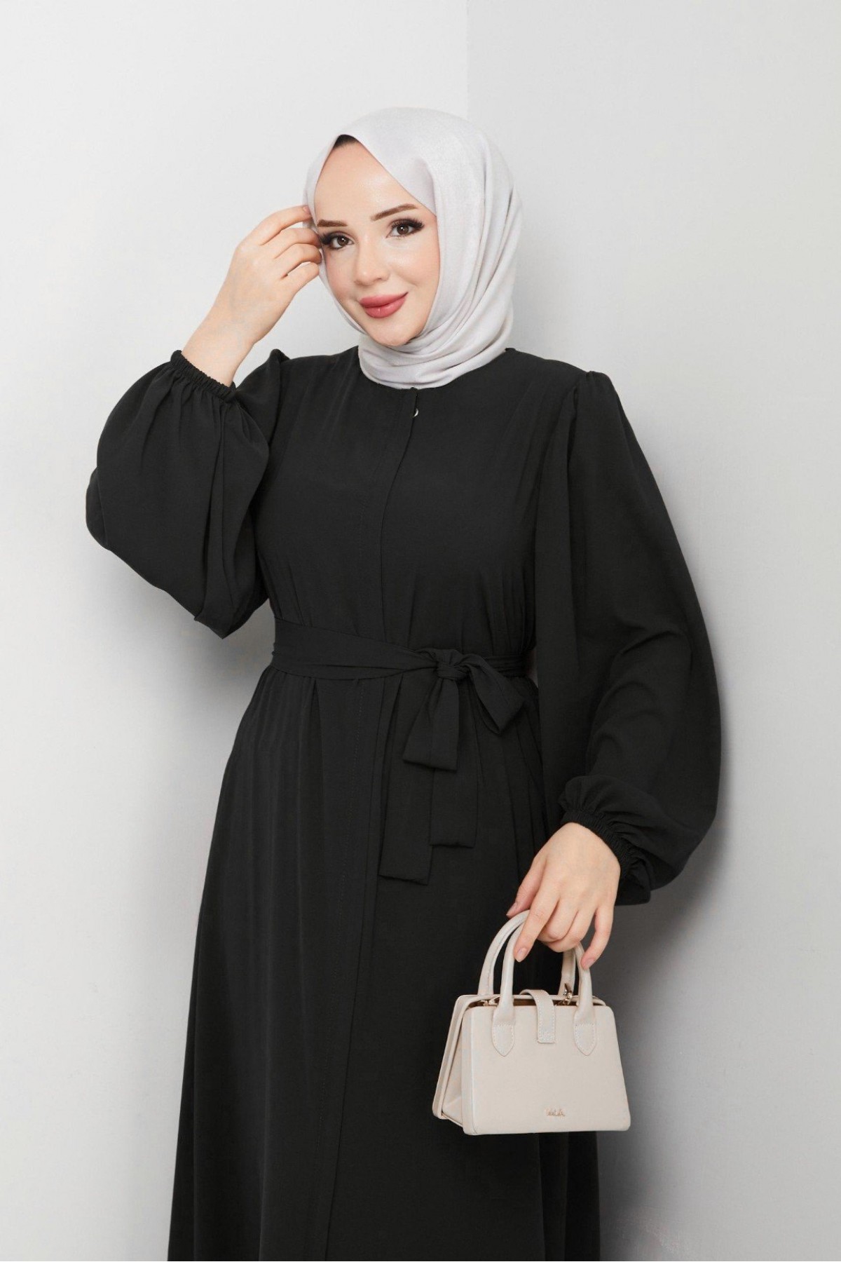 Elasticated Sleeves, Tied Waist, Zippered Abaya -Black