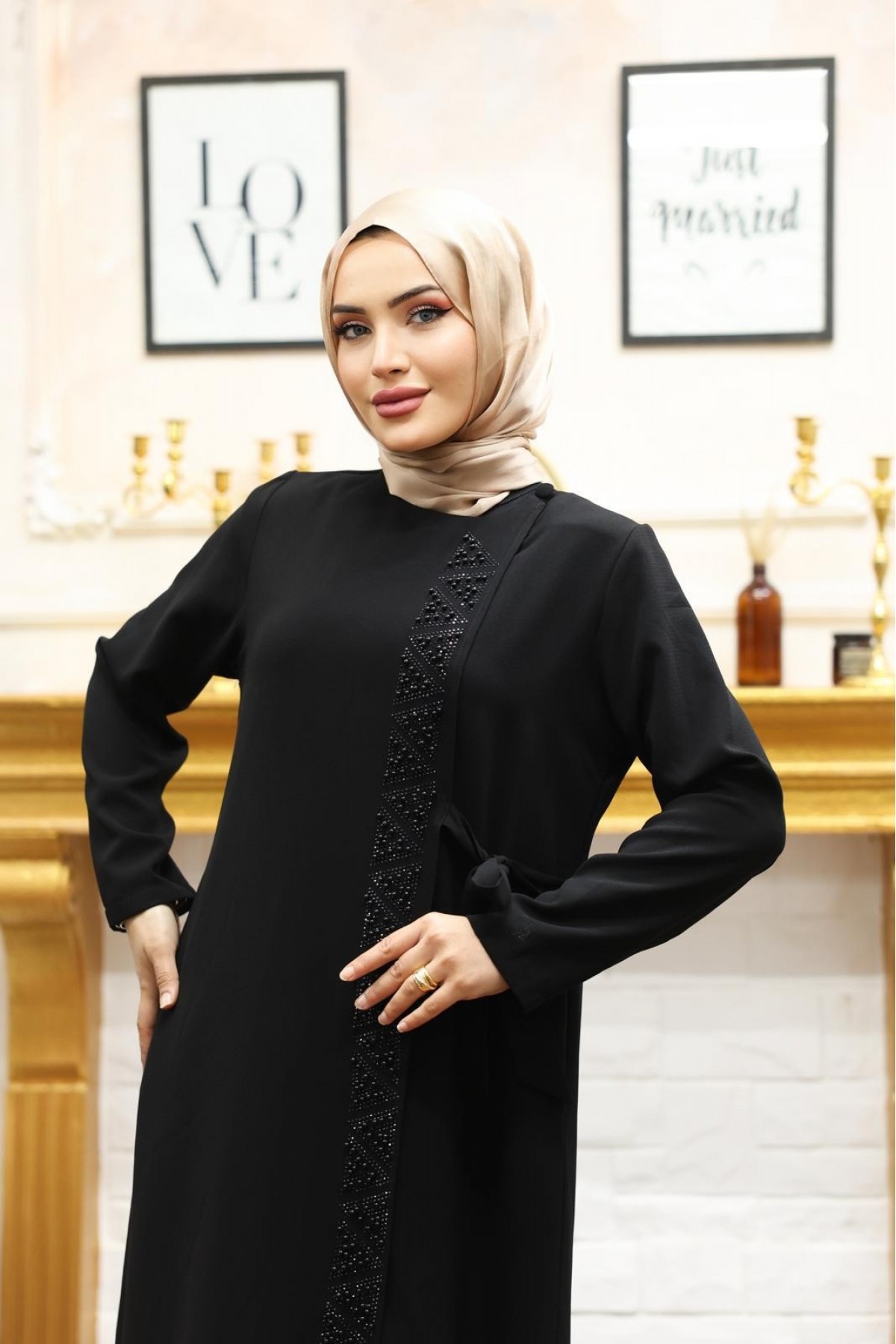 Double Layer Side Tie Abaya with Stone Detail on the Front -Black