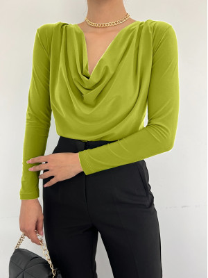 Yakası Drapeli Sendy Bluz   -Yağ Yeşili