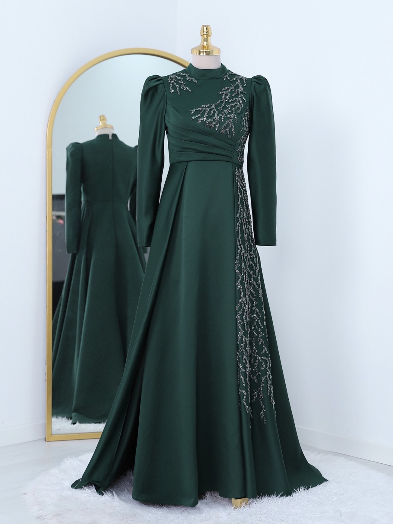 Bead Detailed Tailed Taffeta Evening Dress